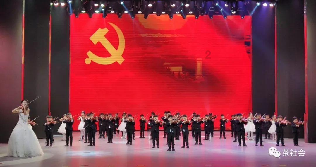 重庆、安徽等地宣布无症状和轻症可正常上班，上班后该如何做好防护呢？