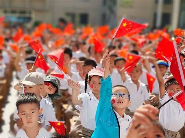 省两会特别关注丨蓝图在握谋发展　奋楫笃行向未来——省政府工作报告在我市干部群众中引起热烈反响